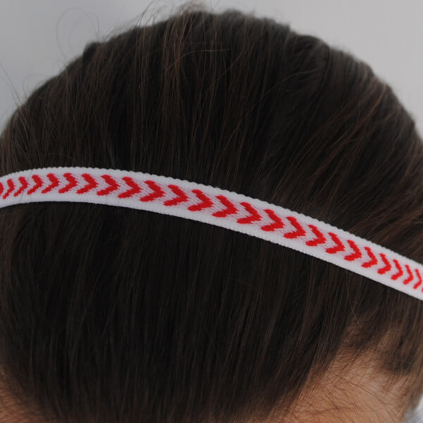 Bandeau cheveux blanc chevron rouge