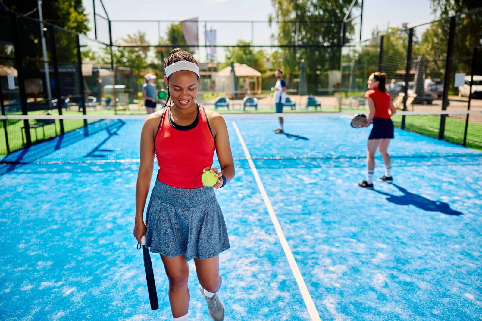 Les bandeaux cheveux pour le padel, un accessoire indispensable